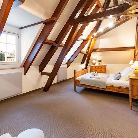 Hotel Jean De Bruges Saint-Riquier Kültér fotó